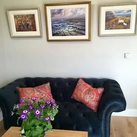 Atlantic Garden Lodge,art &garden Lisdoonvarna