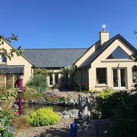 Atlantic Garden Lodge,art &garden Apartment Lisdoonvarna